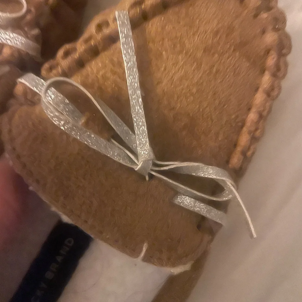 Lucky Brand NWOT Kids Moccasins cozy- Tan Size 11-12